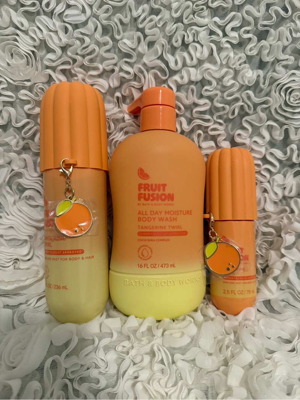 BNWT! Bath & Body Works Fruit Fusion Tangerine Twirl Body Wash - Orange 3 pack
